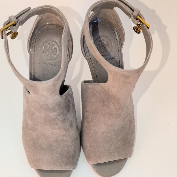 Tory Burch Gray Suede Ashton Bootie Heel Shoes size 5M - Picture 2 of 15